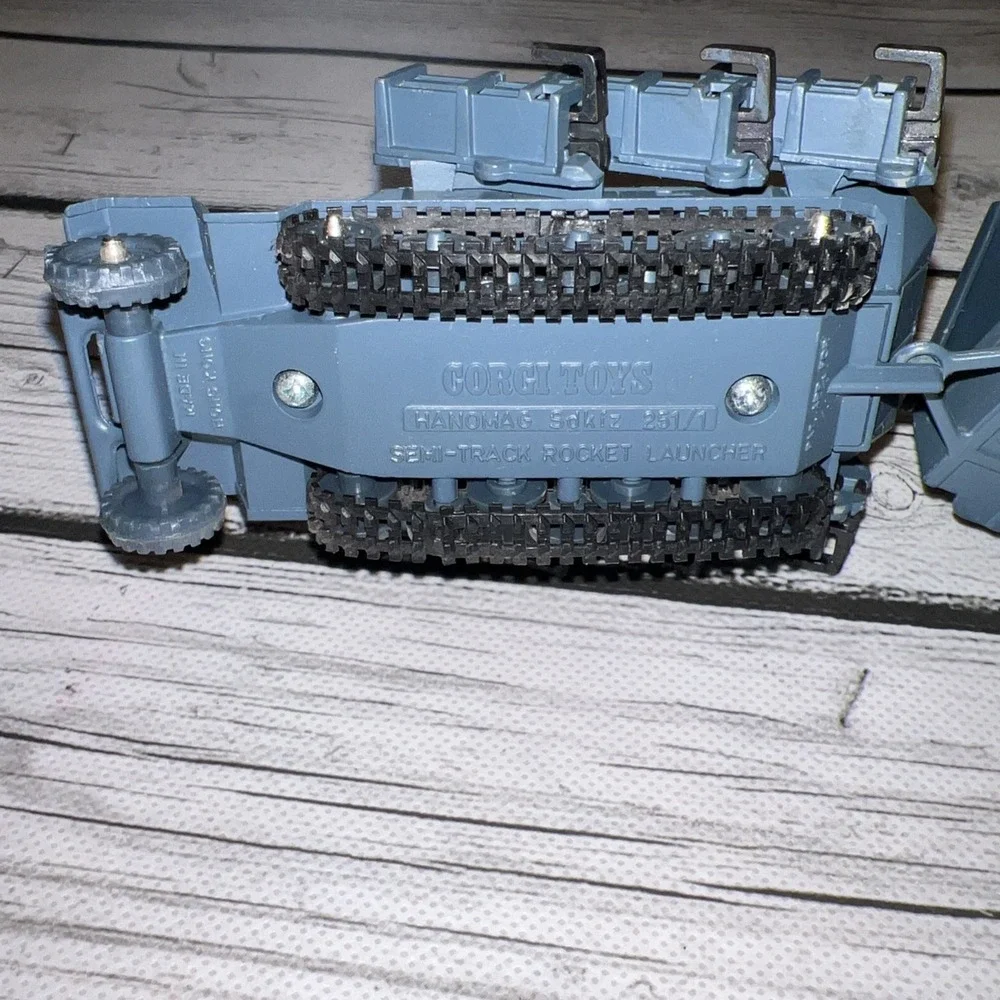 Corgi German Hanomag SdKfz 251/1 Semi Track Rocket Launcher, Trailer, 1 Rocket